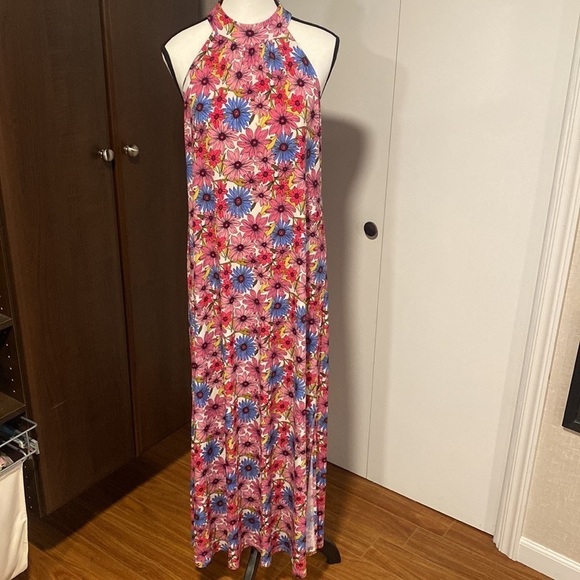 Floral High-Neck Maxi Dress - Picture 6 of 9